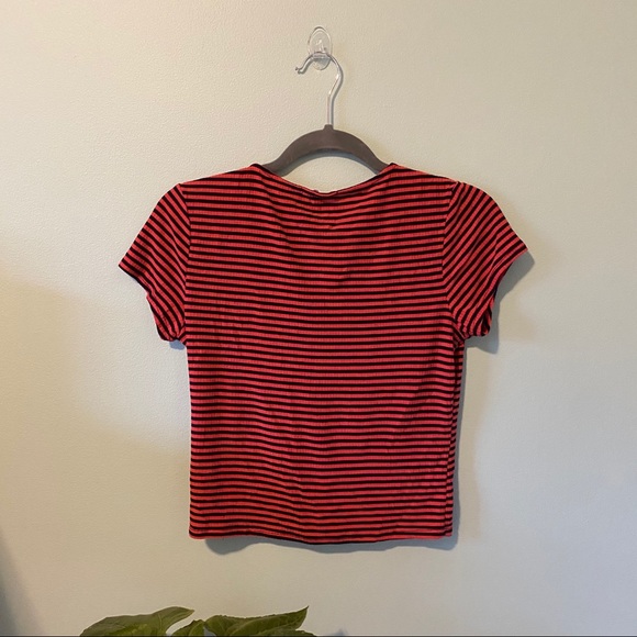 🌸4 for $10🌸 Striped Fitted Crop Top - Picture 4 of 4
